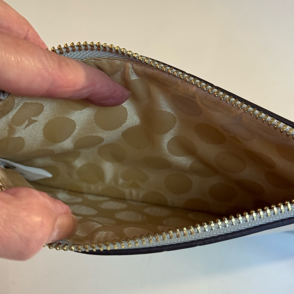 🩶 NWOT KATE SPADE SILVER METALLIC LEATHER WRISTLET! - Picture 5 of 6